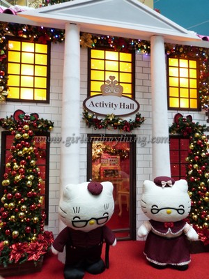 Have a Hello Kitty Christmas At SM City North Edsa